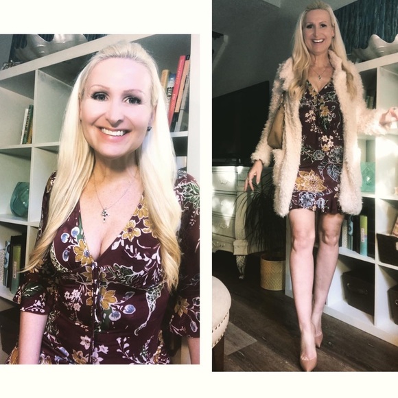 🥂Burgundy Floral Ruffle Dress 🤩 Sale - Picture 3 of 4